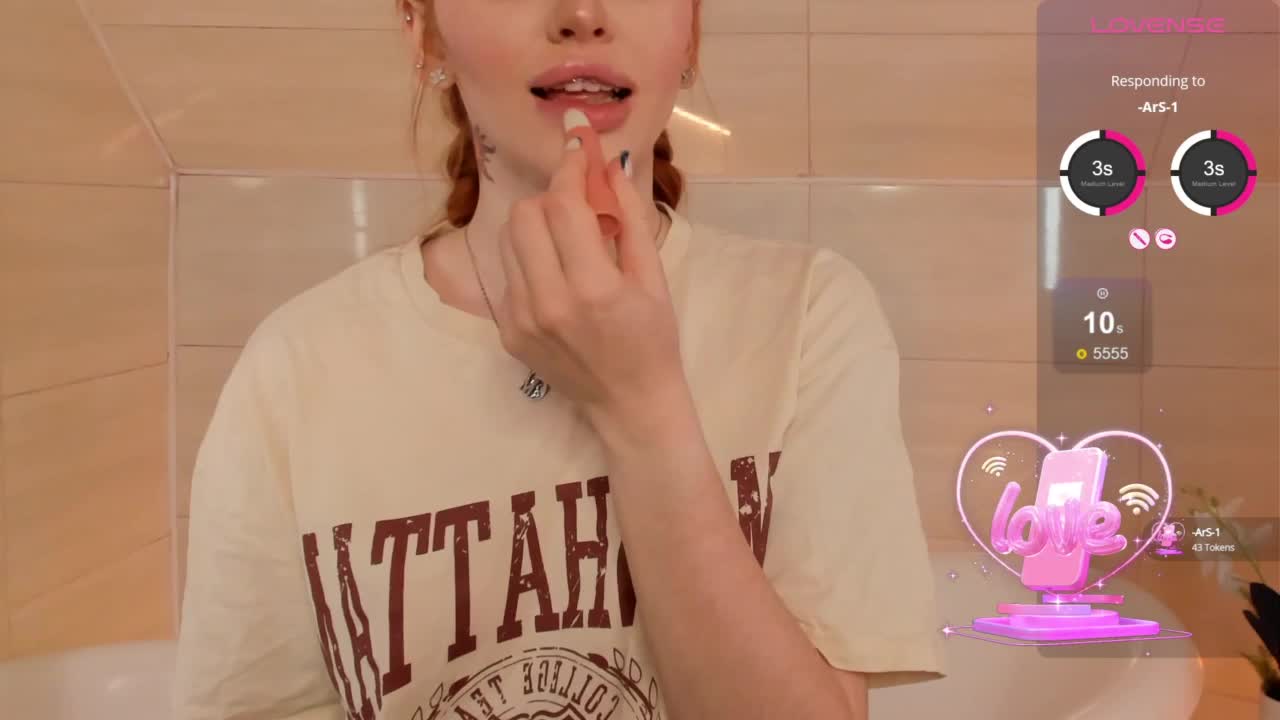 Phoenix_Margo Cam Model Chat October 12, 2025