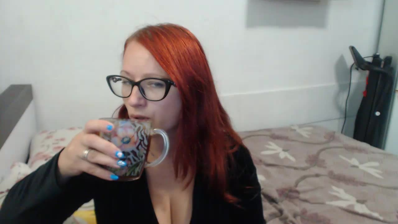 Lilia4joy Cam Model Chat October 12, 2025