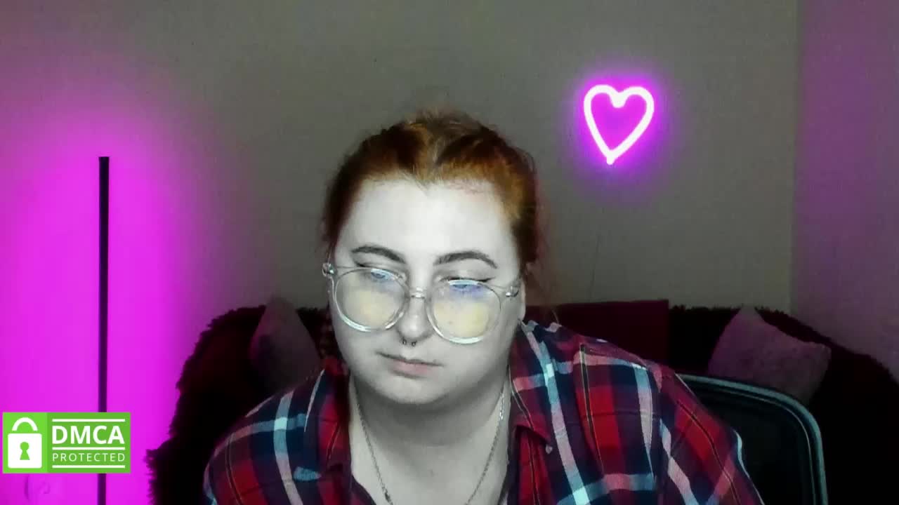 Aliciaredluv Cam Model Chat October 12, 2025