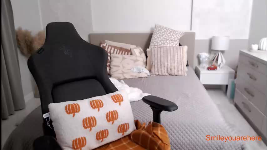 smileyouarehere Cam Model Chat October 12, 2025