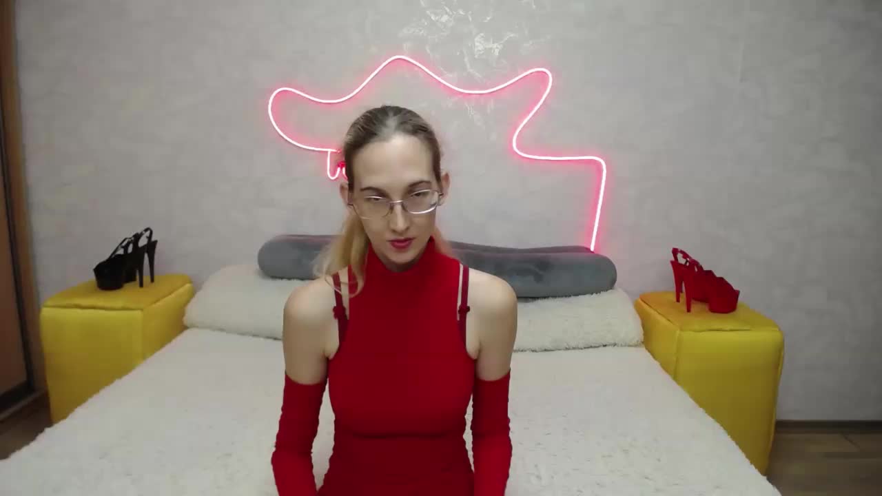 LizzieBrait Cam Model Chat October 12, 2025