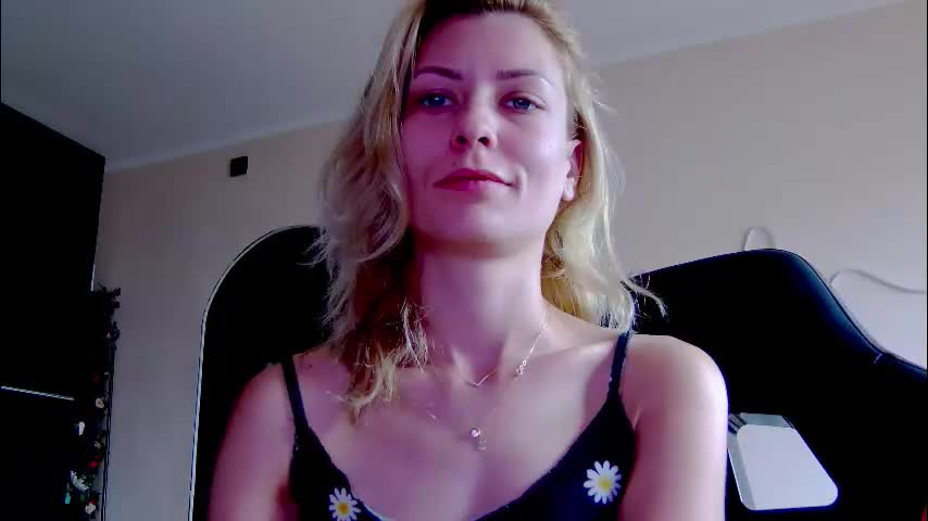 karoline121 Cam Model Chat October 12, 2025