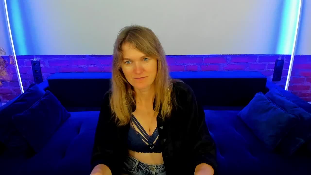 Annabel-xxx Cam Model Chat October 12, 2025