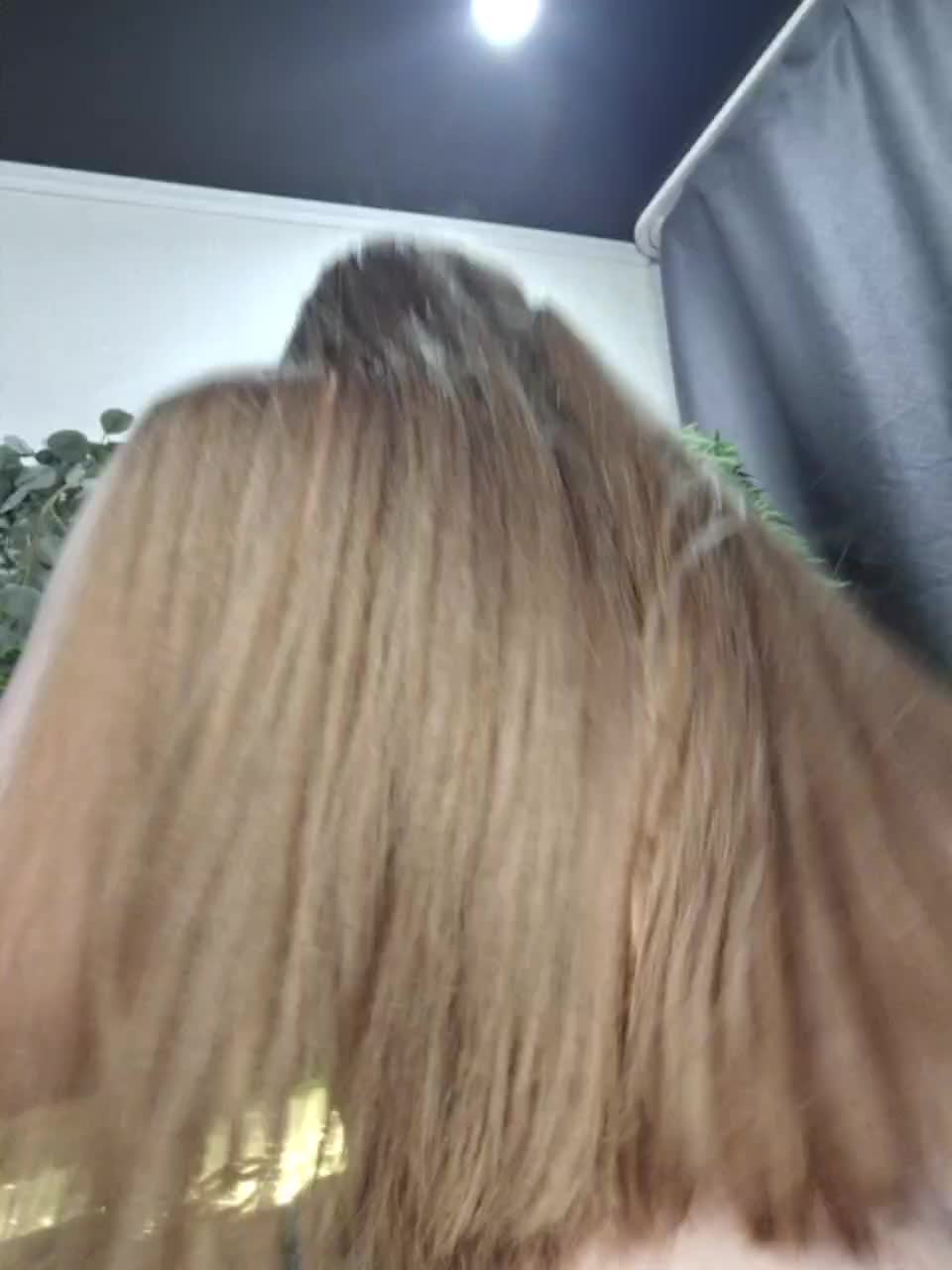 -scyrim- Cam Model Chat October 12, 2025