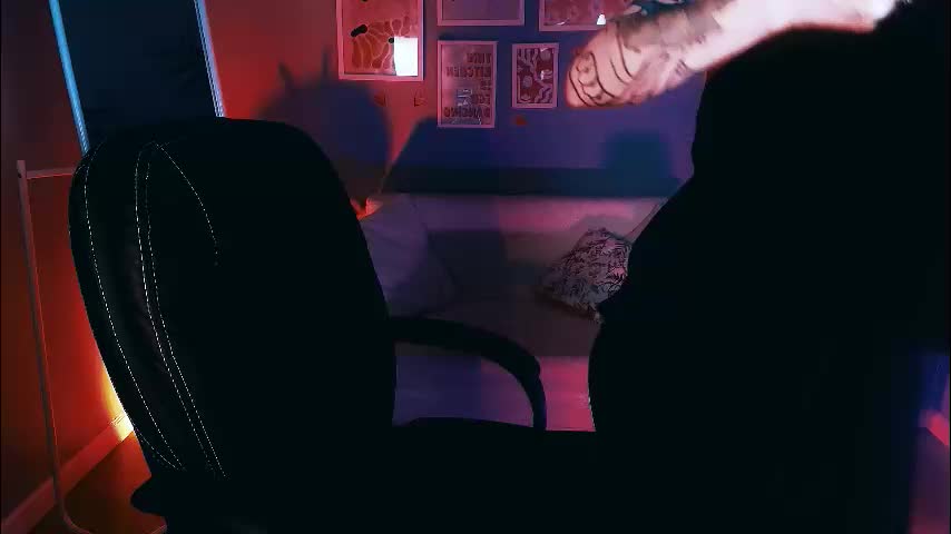 noah_elmer Cam Model Chat October 12, 2025