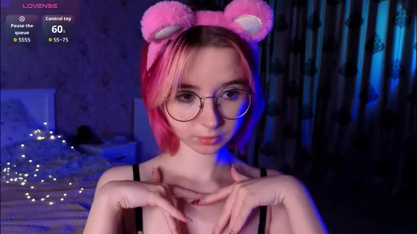 nora_failure Cam Model Chat October 12, 2025