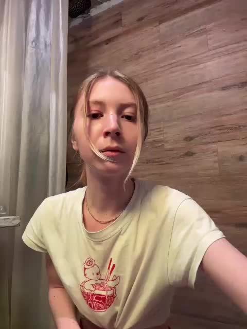 Na-izi Cam Model Chat October 12, 2025