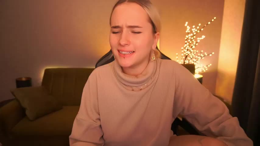 LilElfie Cam Model Chat October 13, 2025