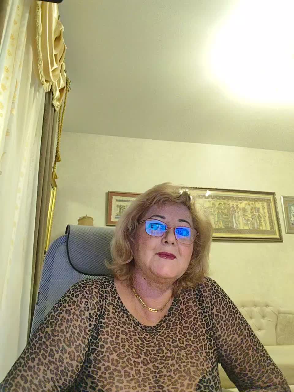 KarinkaSweet Cam Model Chat October 13, 2025