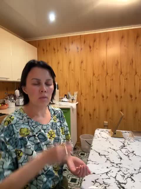 vik77777A Cam Model Chat October 13, 2025