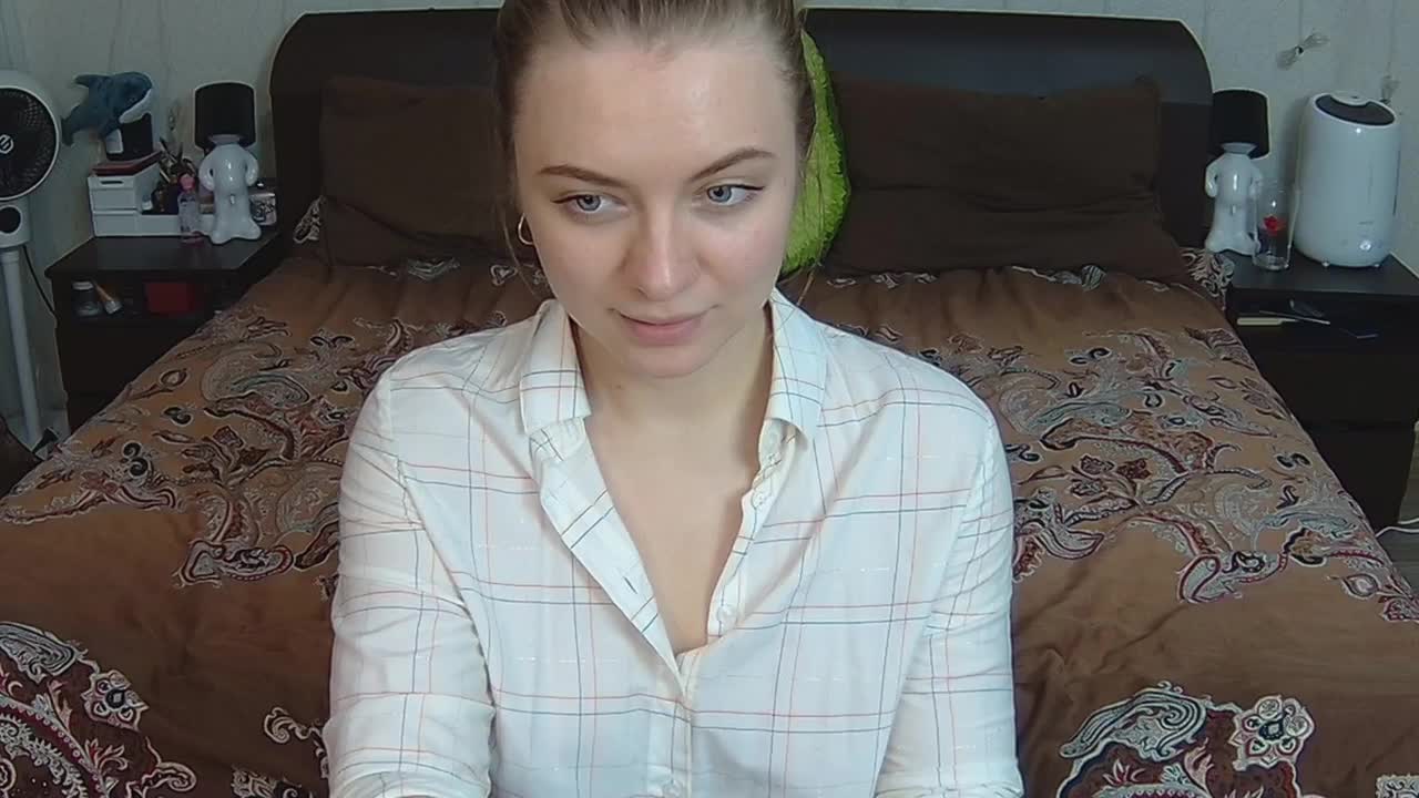 LinkaMalinka Cam Model Chat October 13, 2025