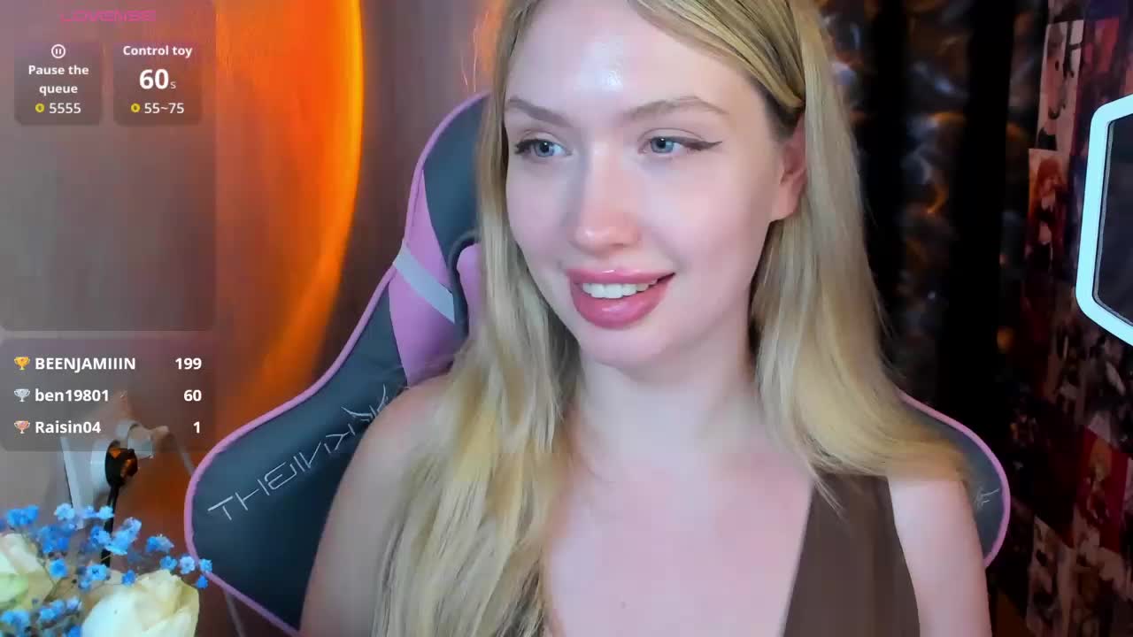 NicoleRicci Cam Model Chat October 13, 2025