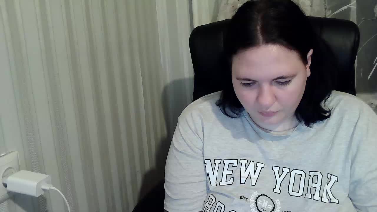 XLisaBlueX Cam Model Chat October 13, 2025