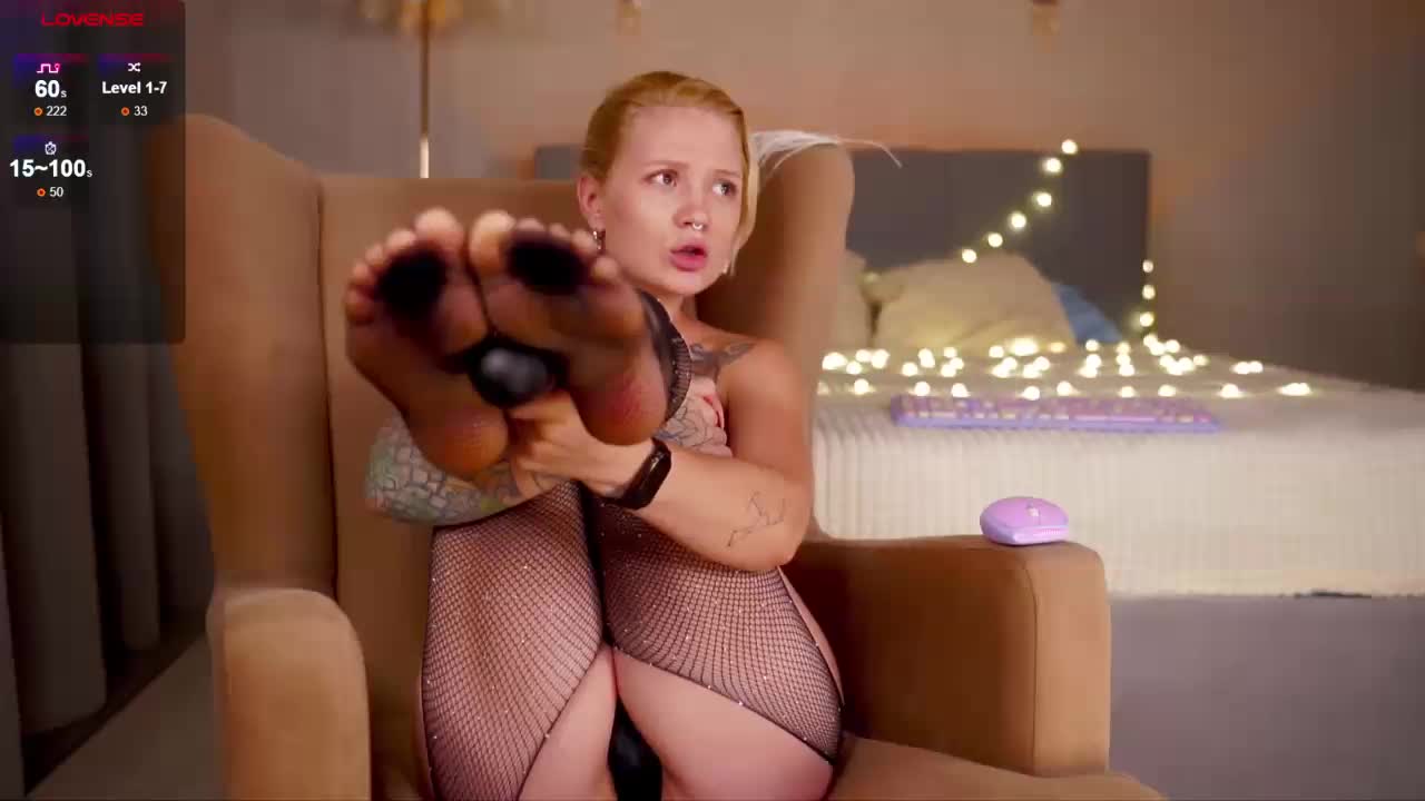 ViviaRocks Cam Model Chat October 13, 2025