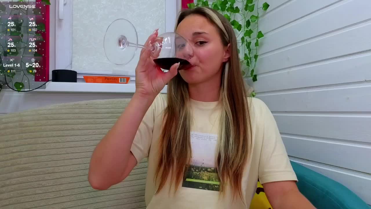 misss-vikki Cam Model Chat October 13, 2025