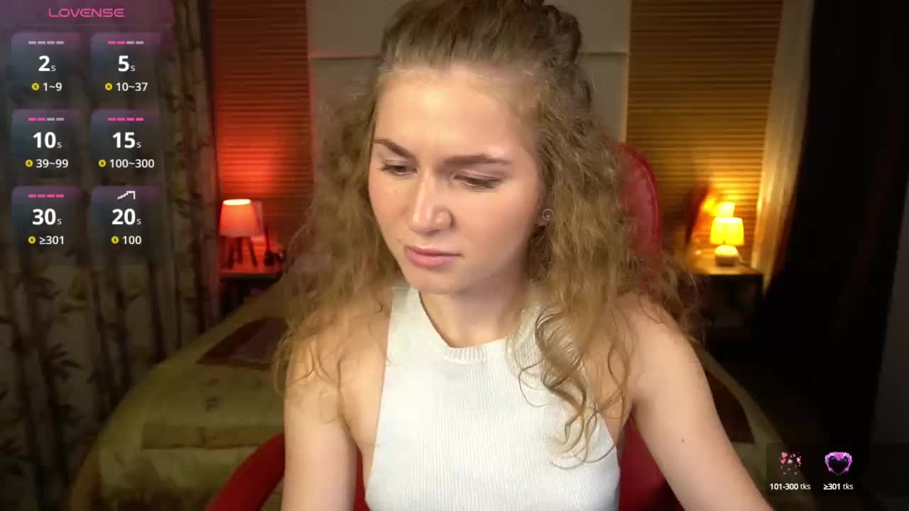 YoursGirlAlice Cam Model Chat October 13, 2025