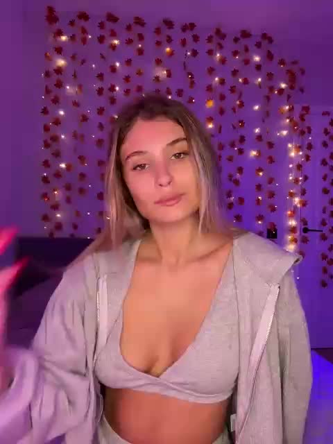 FOX69LOVE Cam Model Chat October 13, 2025