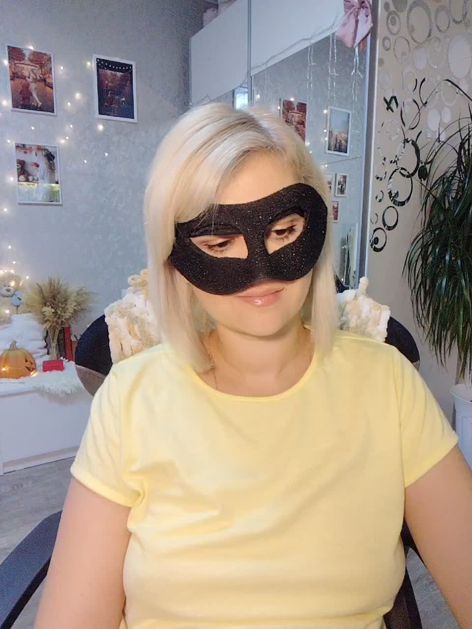 AnYa_YaNa Cam Model Chat October 13, 2025