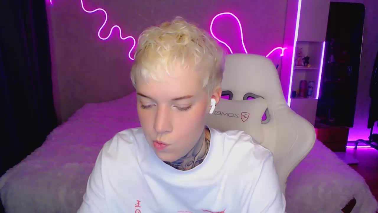 tezes Cam Model Chat October 13, 2025