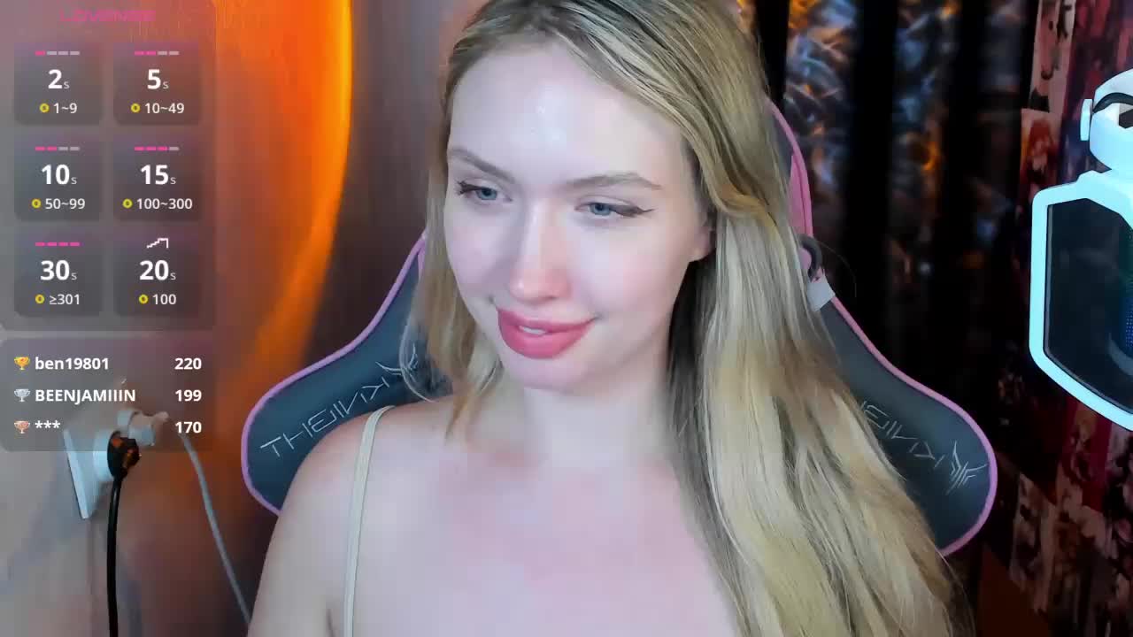 NicoleRicci Cam Model Chat October 13, 2025