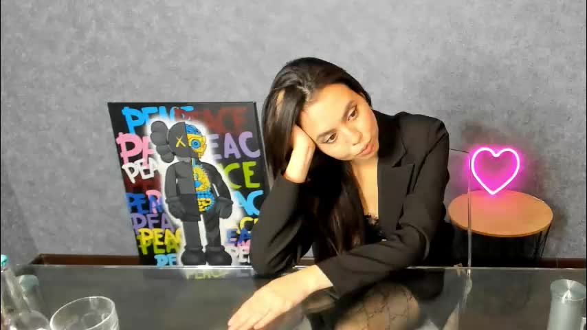 ur_emellly Cam Model Chat October 13, 2025