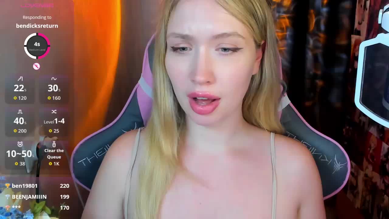 NicoleRicci Cam Model Chat October 13, 2025