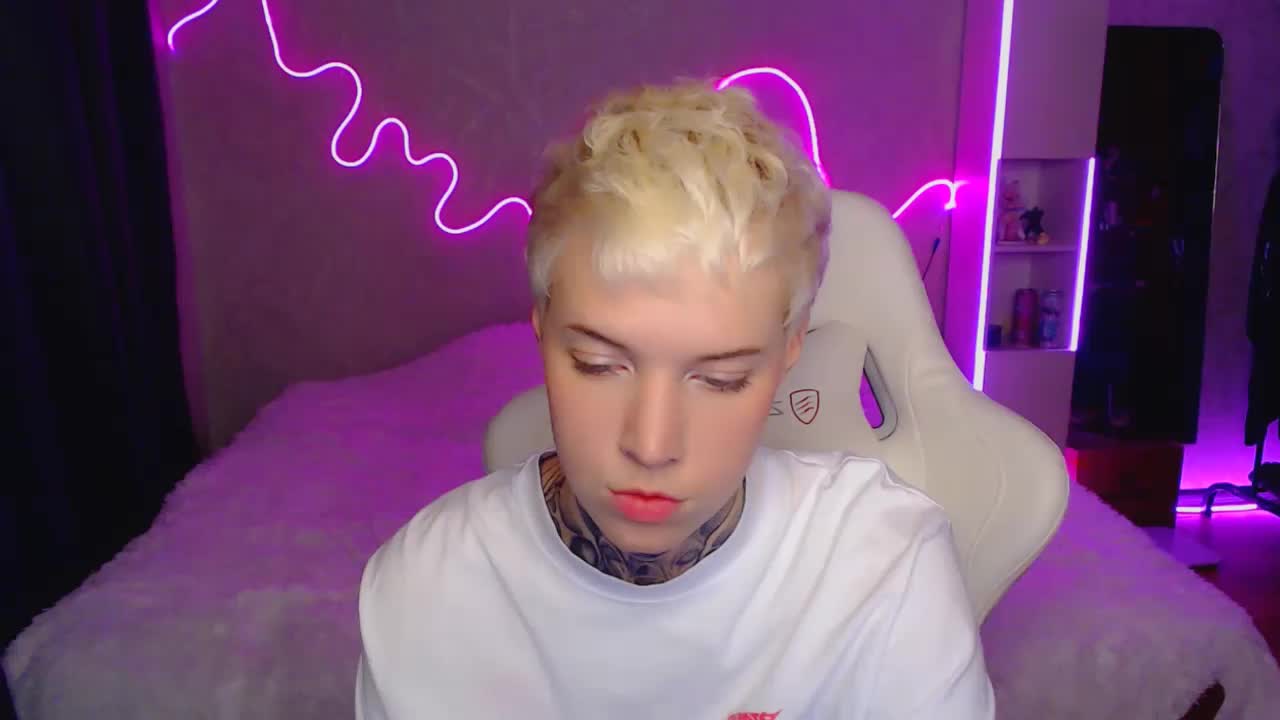 tezes Cam Model Chat October 13, 2025