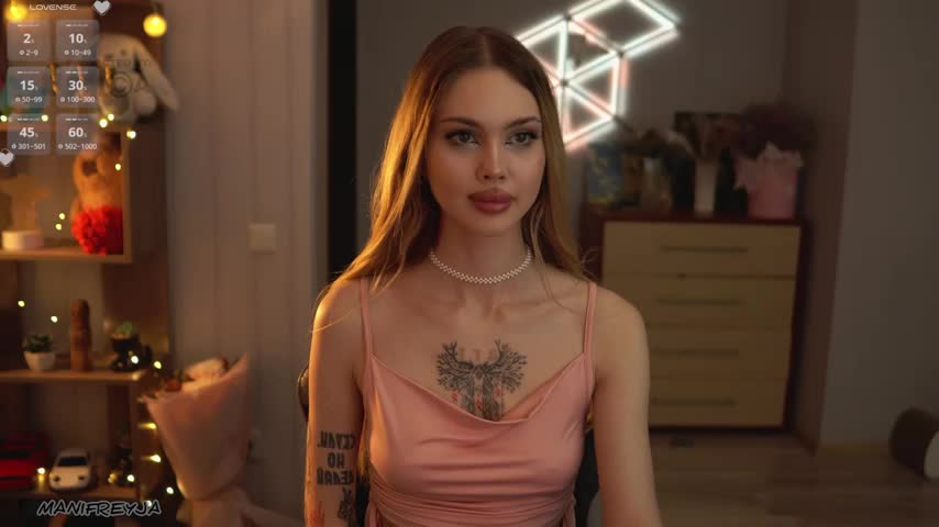 ManiFreyja Cam Model Chat October 13, 2025