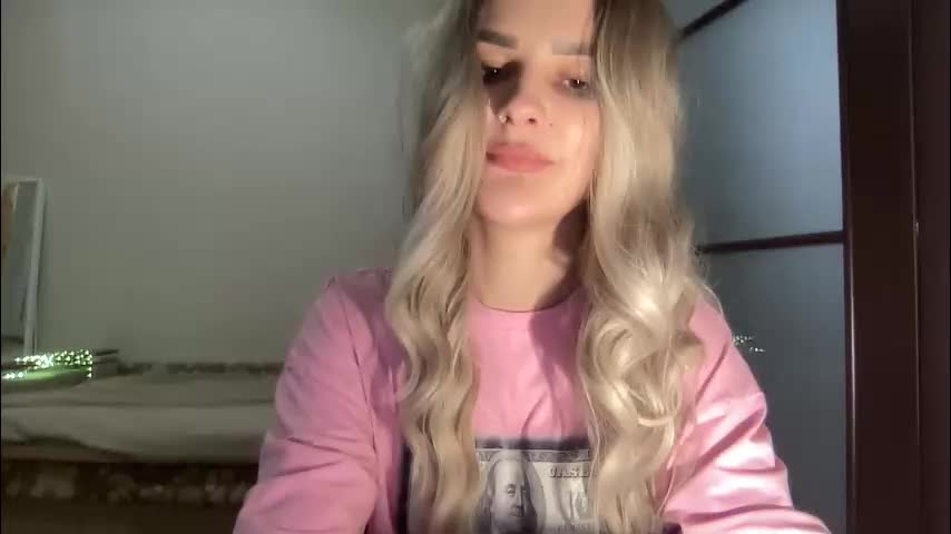 playfuldoll18 Cam Model Chat October 13, 2025