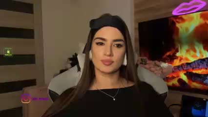 Sofi-Mi Cam Model Chat October 13, 2025