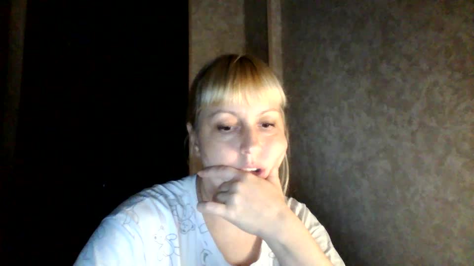 krisss2016 Cam Model Chat October 13, 2025