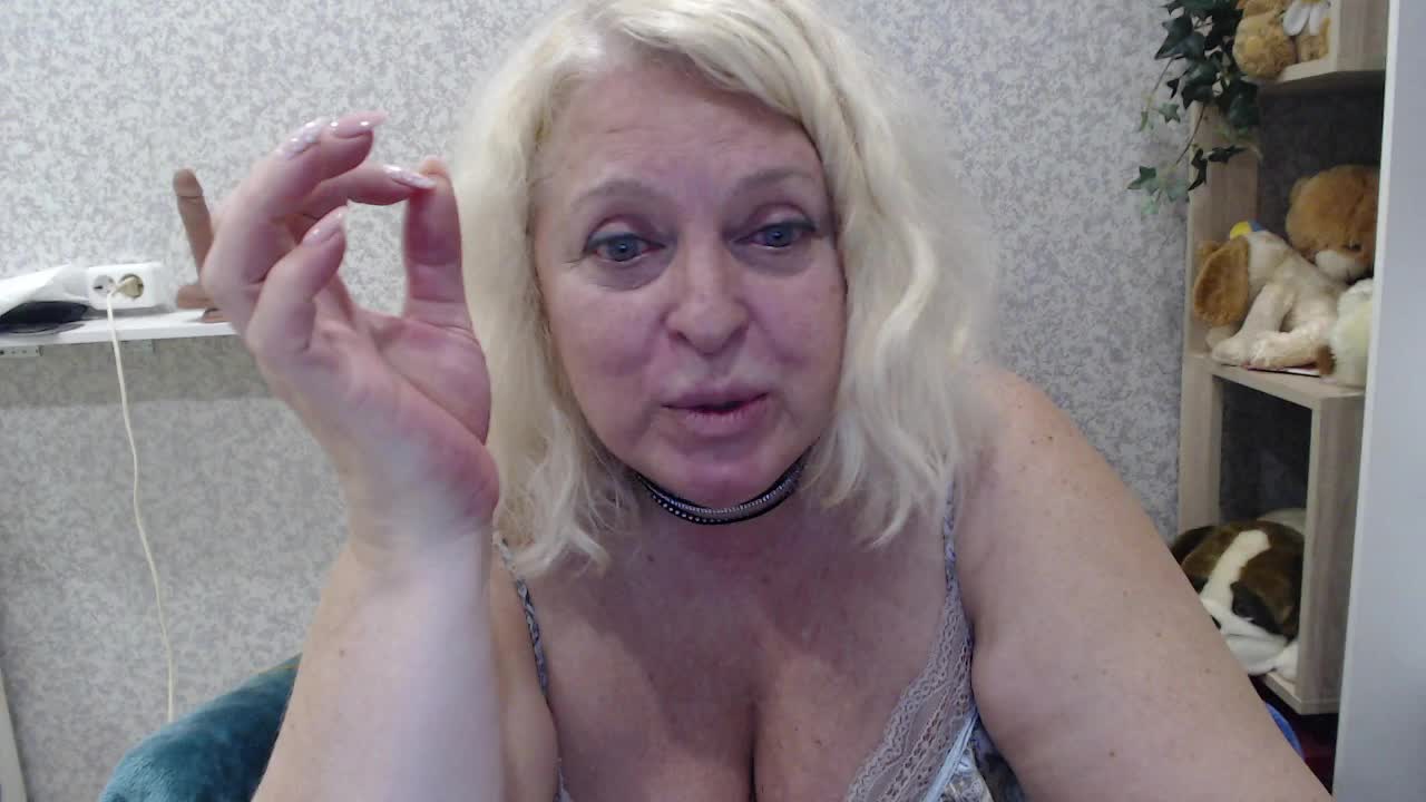 Alek-Sandra Cam Model Chat October 13, 2025