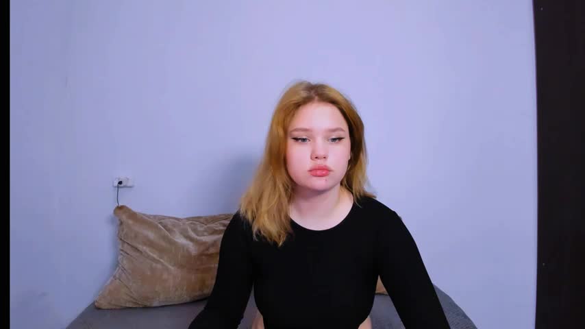 LaseyMoon Cam Model Chat October 13, 2025