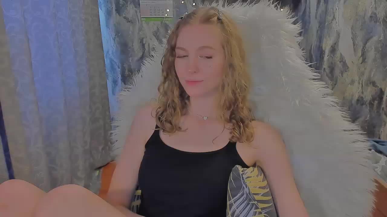 JuxxxsyBunx Cam Model Chat October 13, 2025