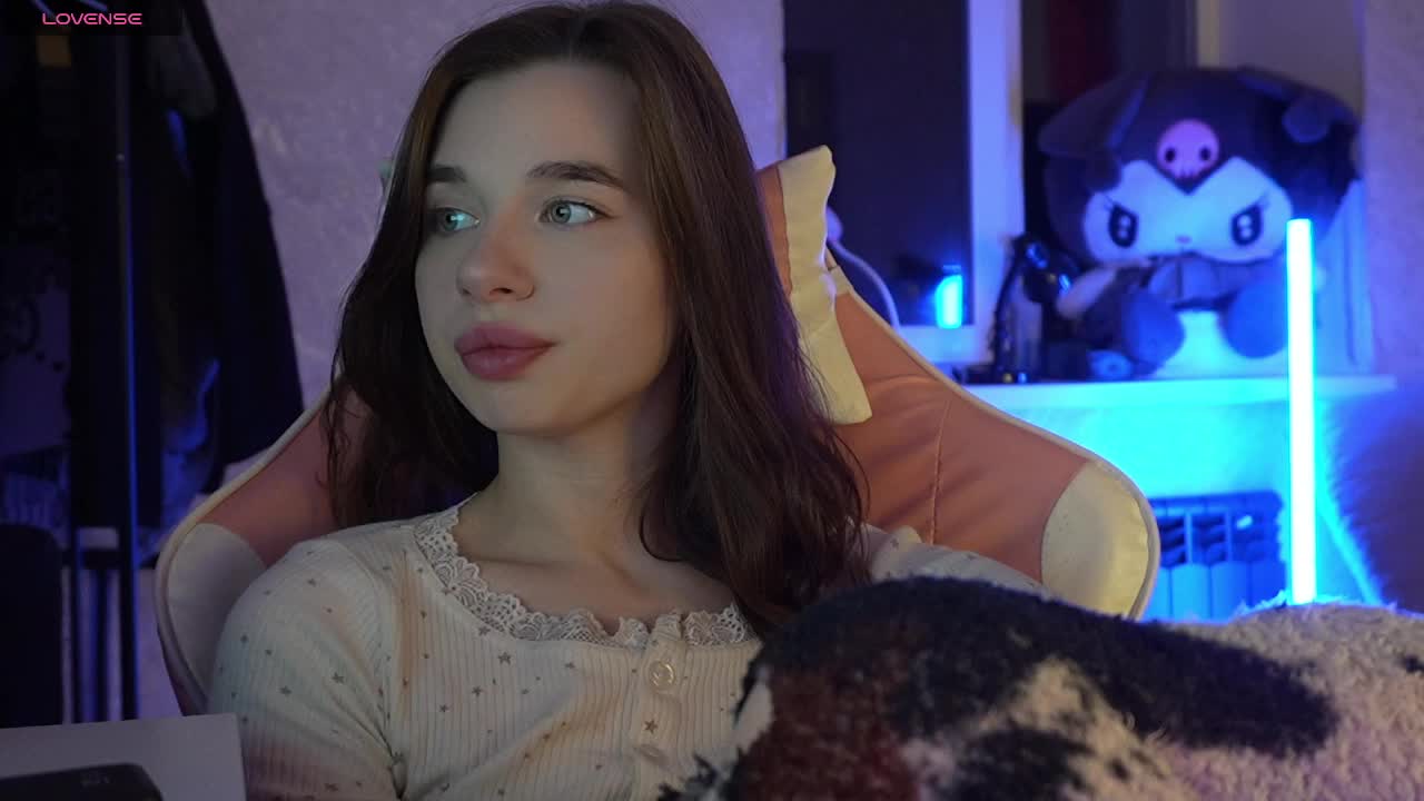 _Polly_ Cam Model Chat October 13, 2025