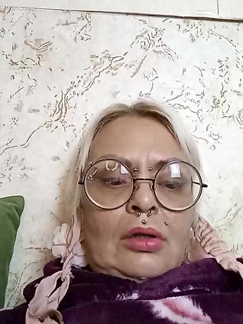 GardenerofIllusions Cam Model Chat October 13, 2025