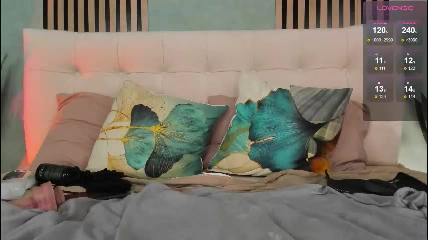 nicole_8788 Cam Model Chat October 13, 2025