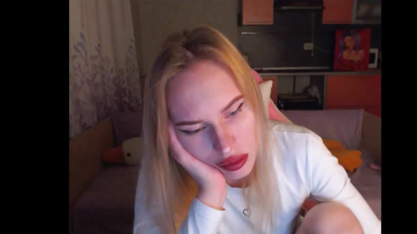 elsa_shine Cam Model Chat October 13, 2025