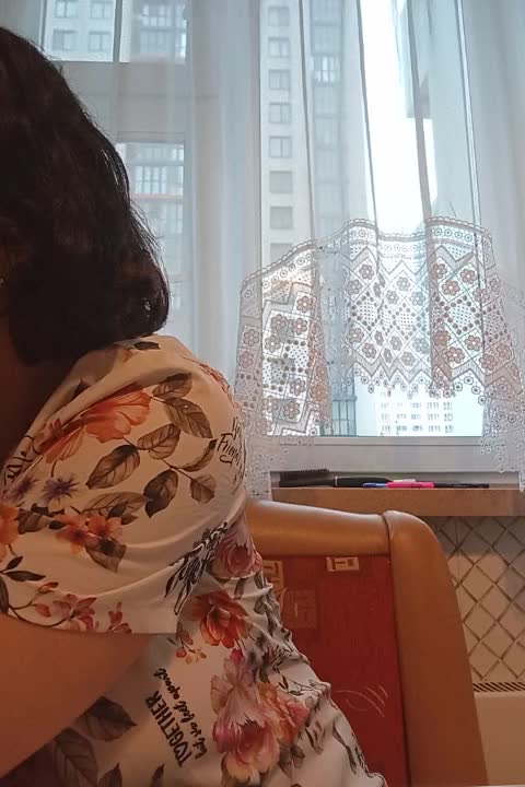 VeneraNorth Cam Model Chat October 13, 2025