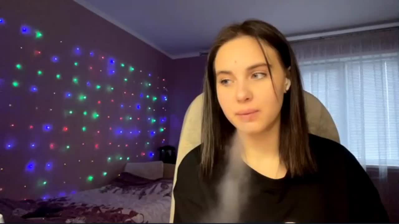 CANDY-LIPS-GIRL Cam Model Chat October 13, 2025