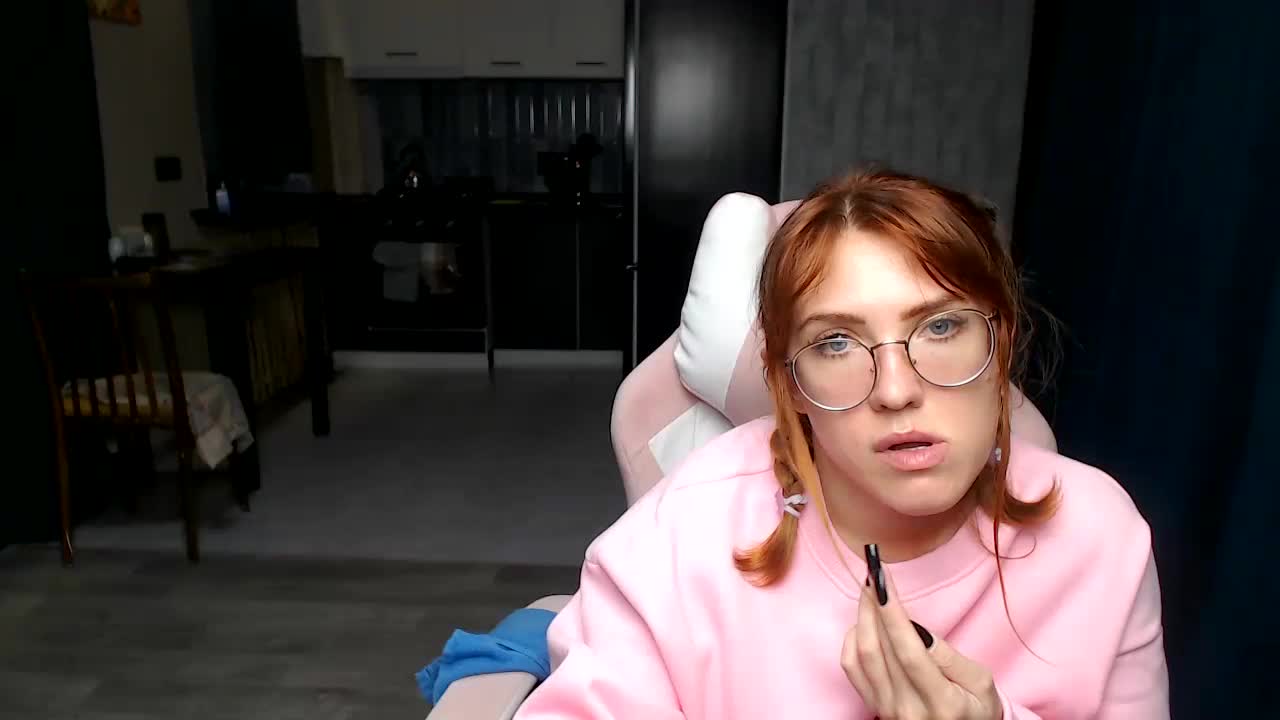 Regimasmile Cam Model Chat October 13, 2025