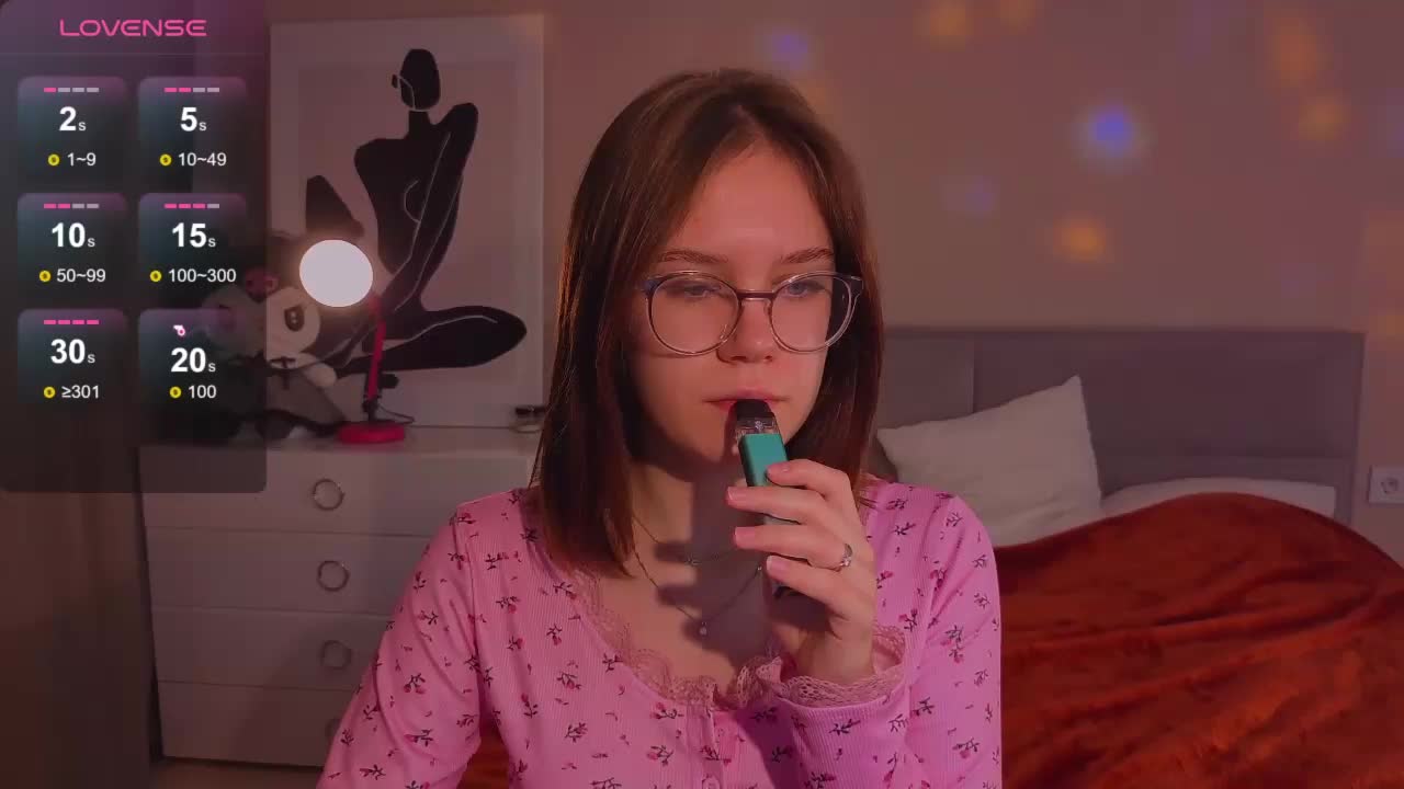 MiaLuw Cam Model Chat October 13, 2025