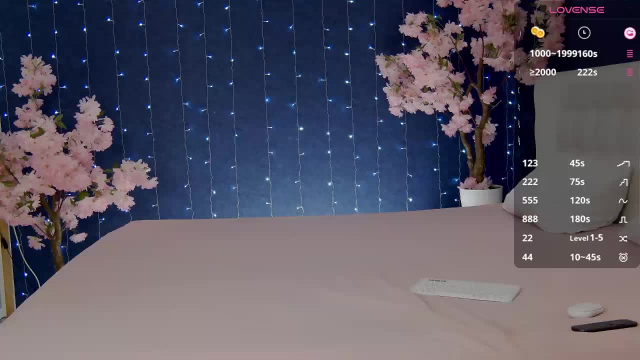 Mirror-Girl Cam Model Chat October 13, 2025