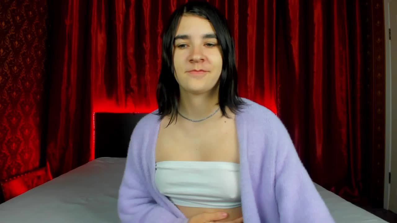 Polly-Love Cam Model Chat October 13, 2025