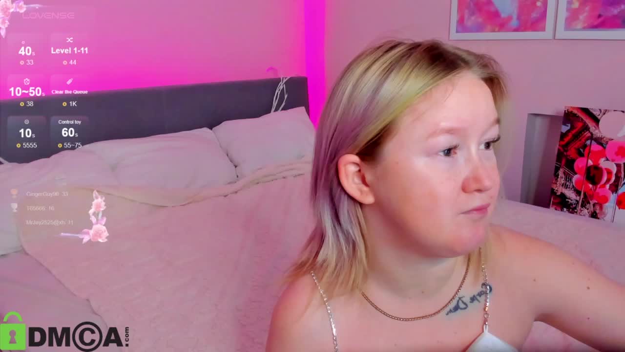 Sara-Moor Cam Model Chat October 13, 2025