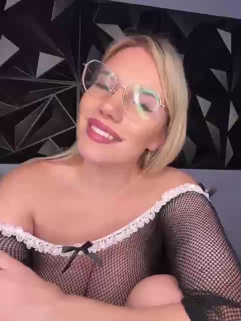 LYALAtop Cam Model Chat October 13, 2025