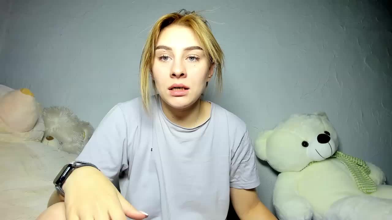 KissyKristy Cam Model Chat October 13, 2025