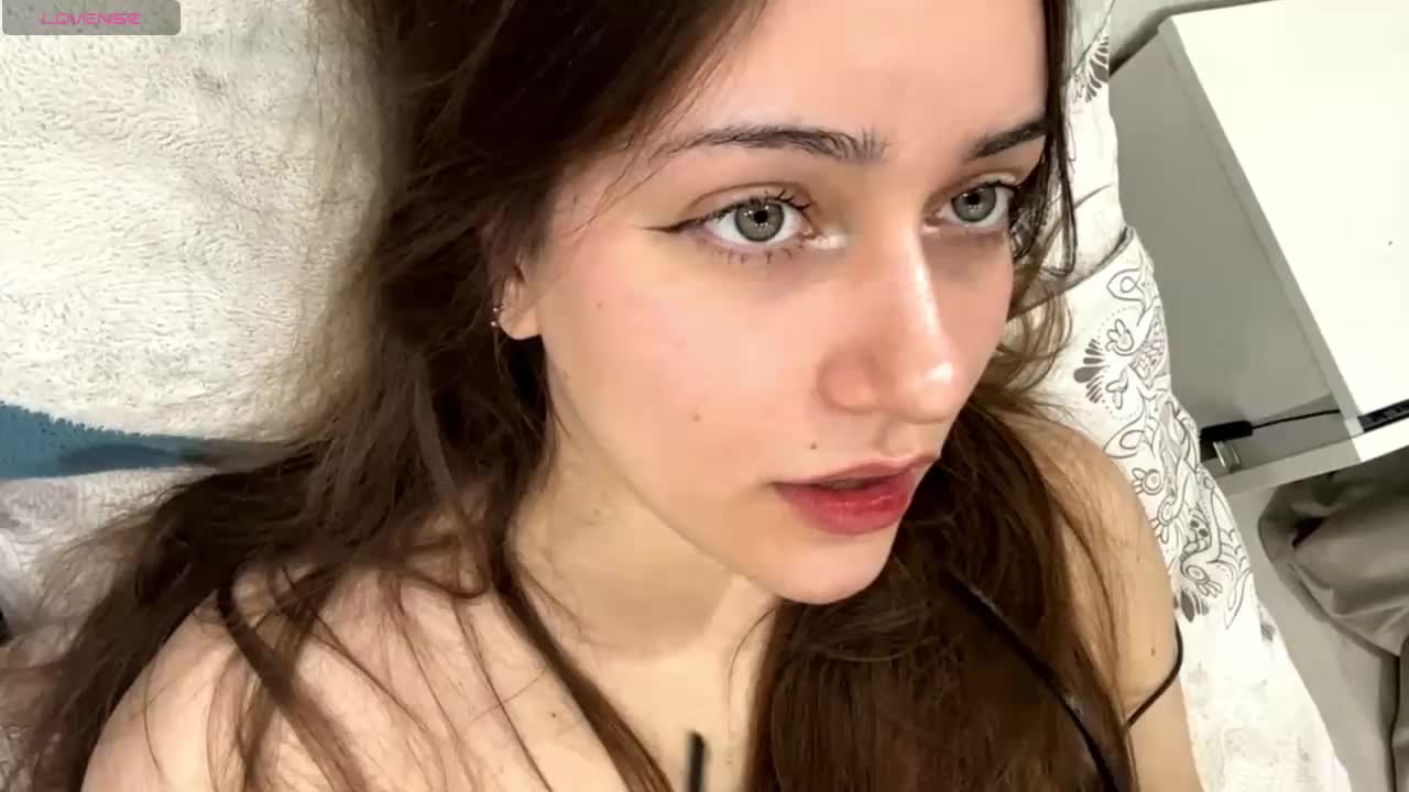 BushiHugs Cam Model Chat October 13, 2025