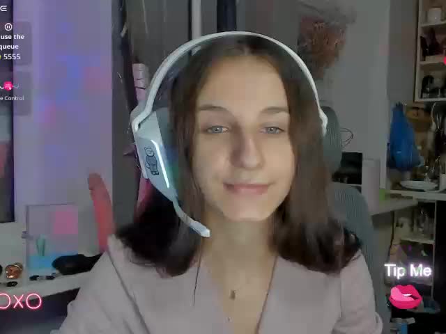 KikNika Cam Model Chat October 13, 2025