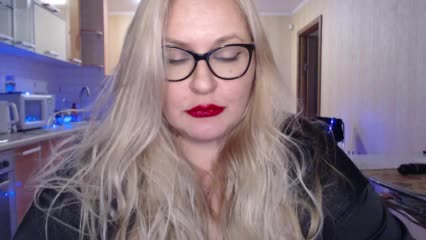 NushaMilf Cam Model Chat October 13, 2025